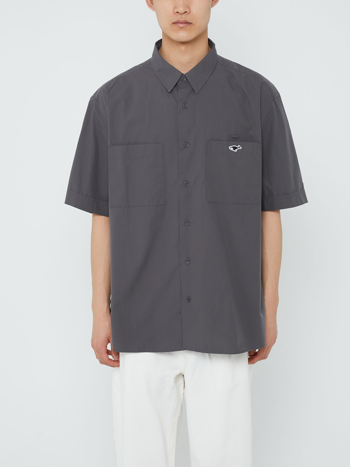 RELAXED S/S SHIRT (CHARCOAL)