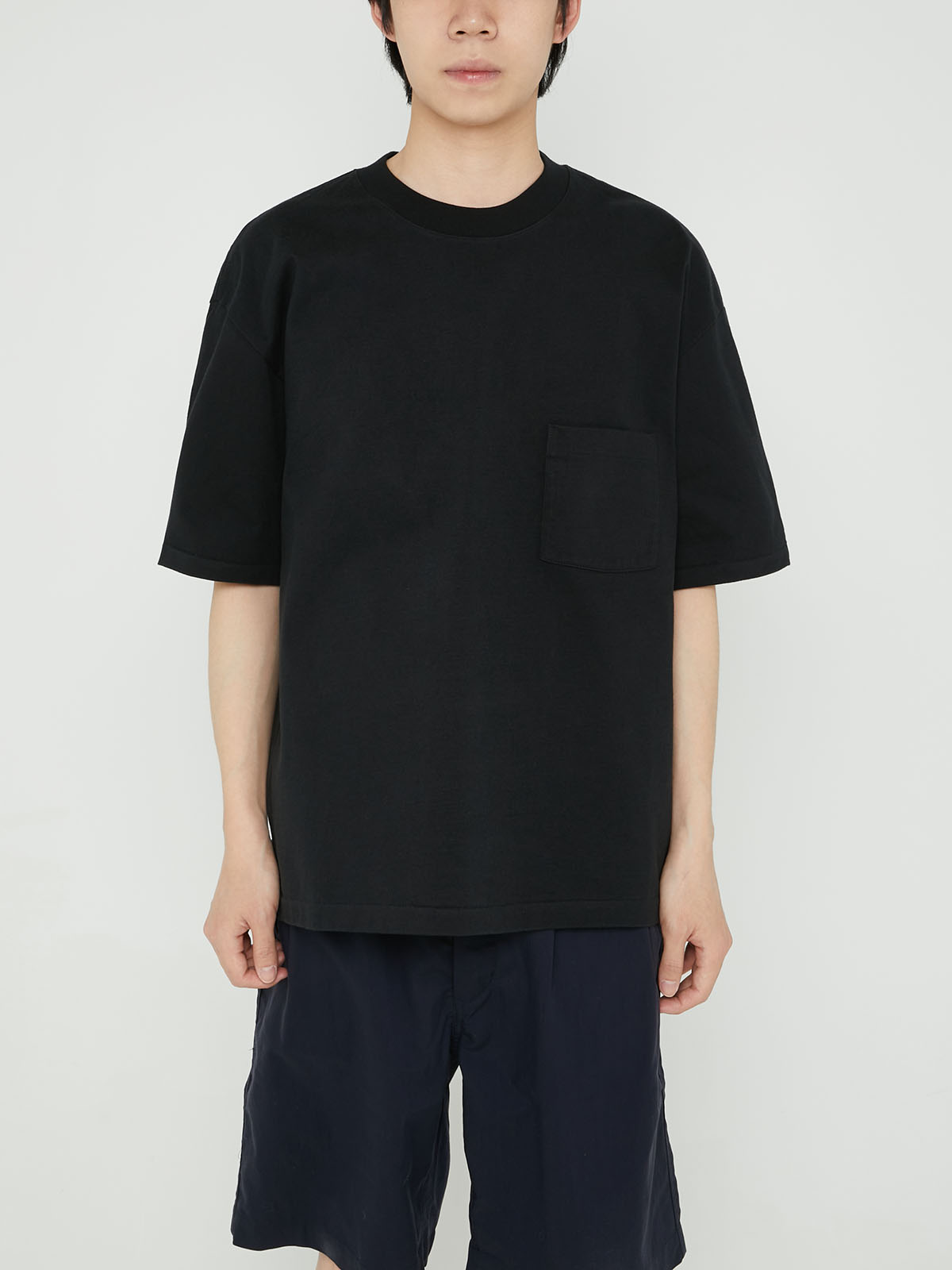 STAND-UP TEE (BLACK)